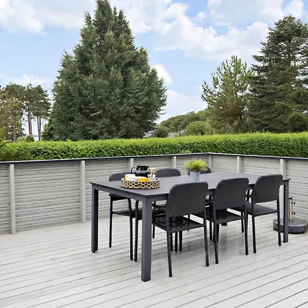 3 Bedroom Pet Friendly In *