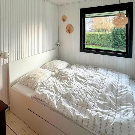 3 Bedroom Pet Friendly In Holiday home *