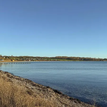 3 Bedroom Pet Friendly In *